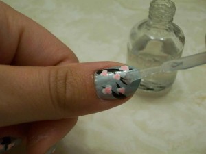 1. Seal the nail art